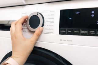 3 spotřebiče, u kterých se vyplatí investovat už jedině do verze s AI. Nejde jen o komfort, ušetřit vám můžou tisíce ročně